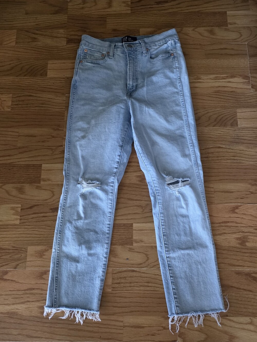 GAP Light Blue Distressed Women's Jeans 6
